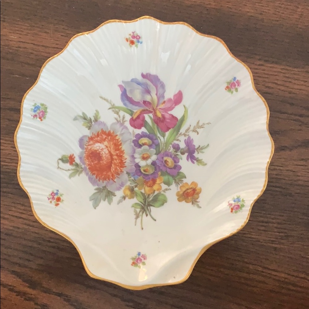 Limoges Plate Shell Shape Gold Trim Floral